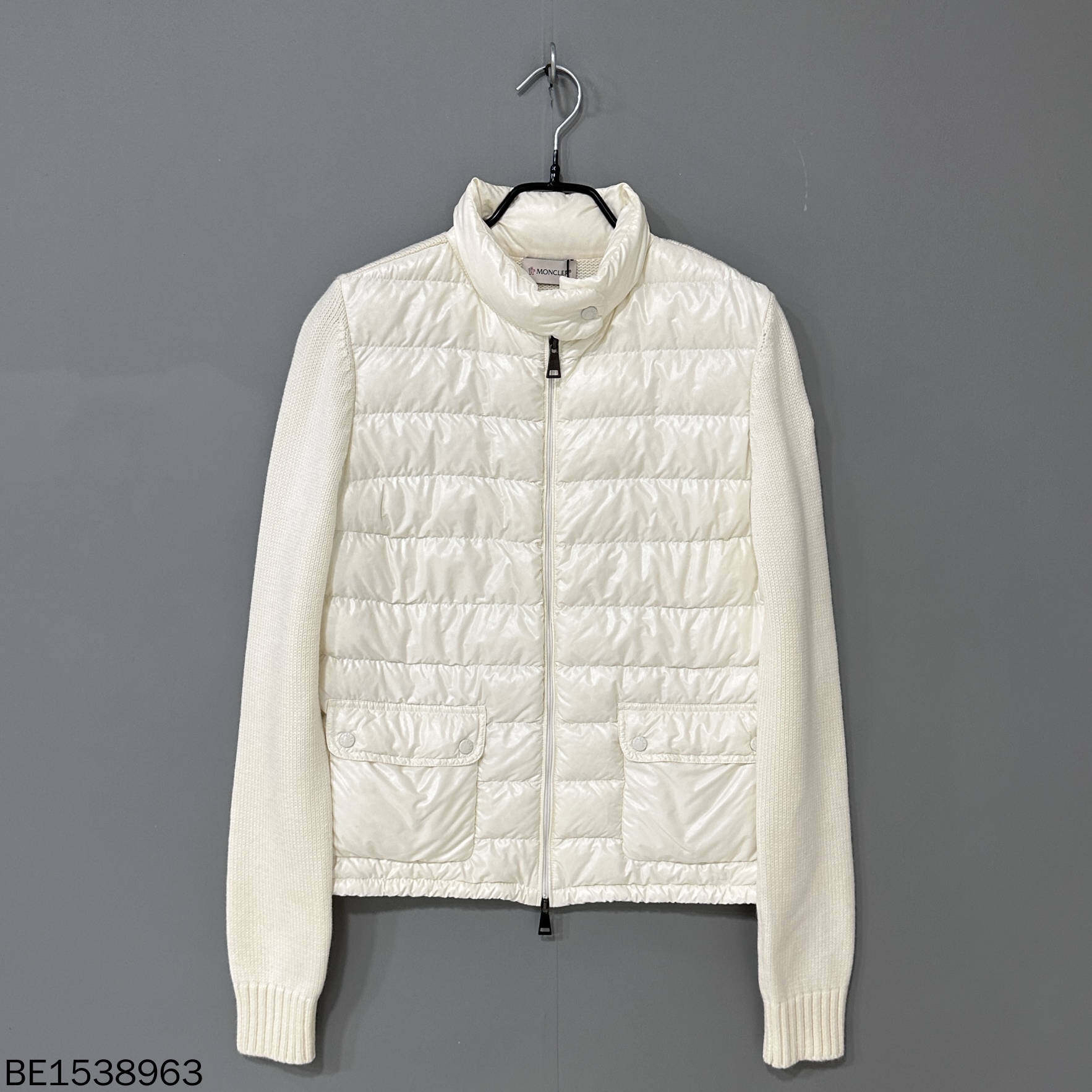 99新 MONCLER 米白色袖标羽绒拼接针织外套/S码/38963