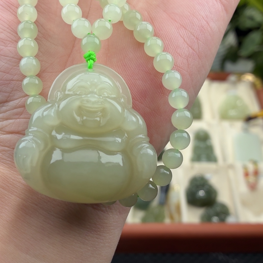 今***话和田玉未镶嵌颈饰