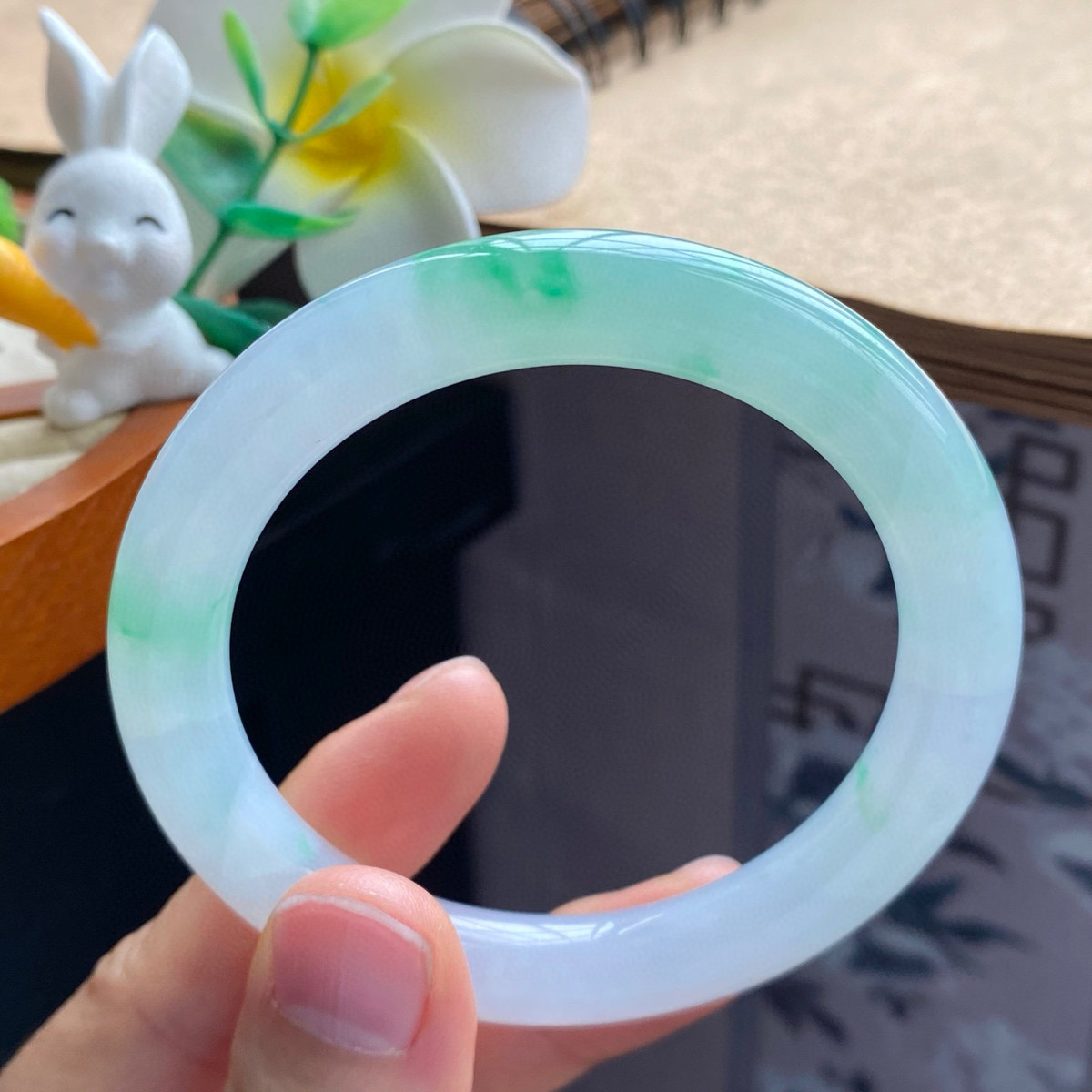 3.4批1438号手镯，54.3-9.2-9.4 冰飘阳绿圆条！轻盈灵动！