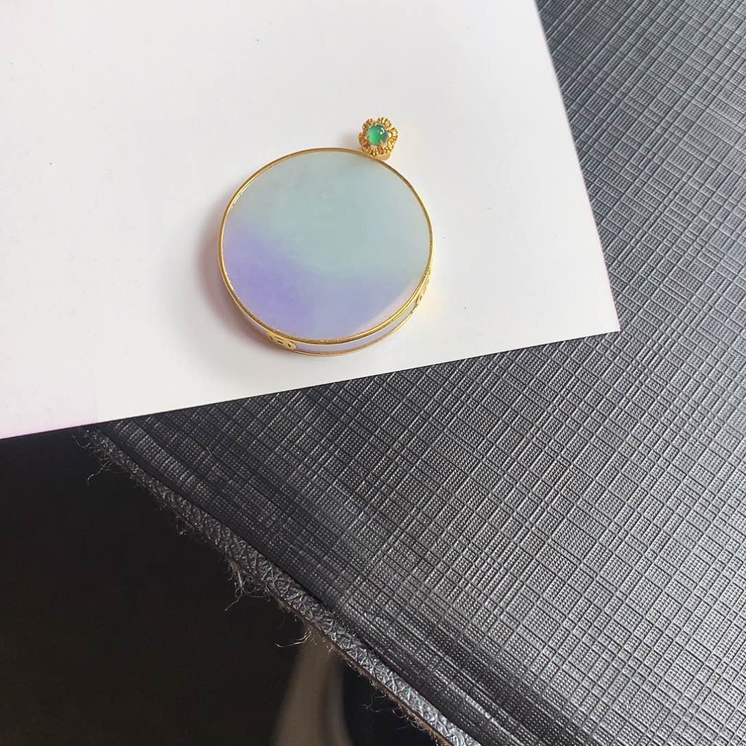 翡翠颈饰18K金镶嵌翡翠