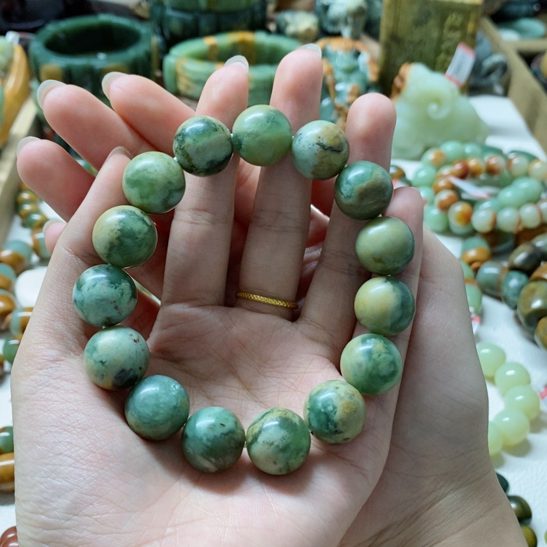 蛇纹石玉手串未镶嵌