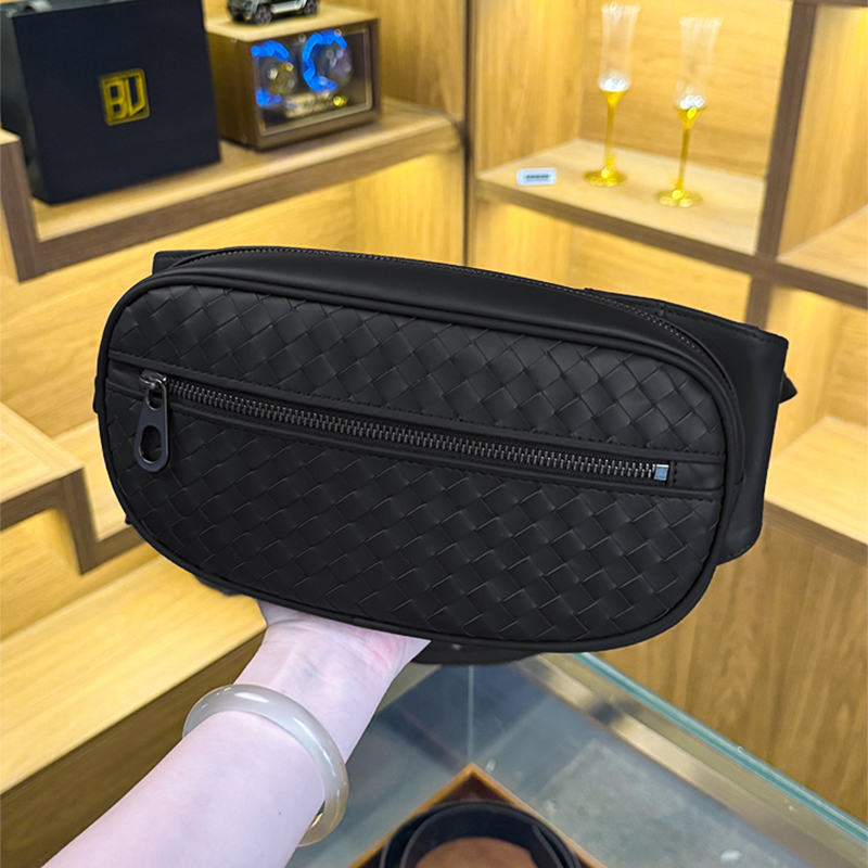 BV头层胎牛皮纯手工编织腰包手机包单肩斜跨包黑色经典商务休闲