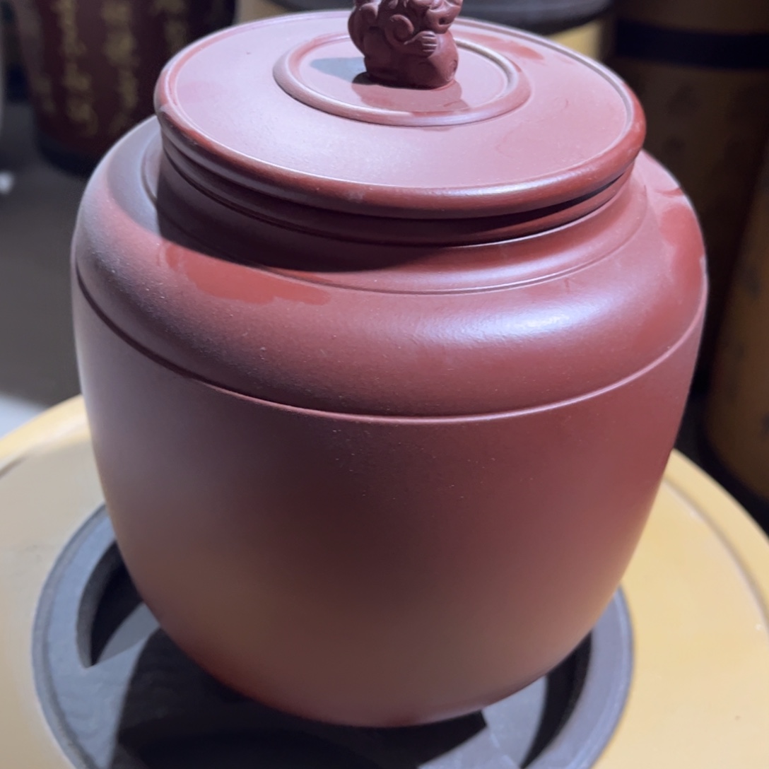 紫砂茶叶罐茶叶中