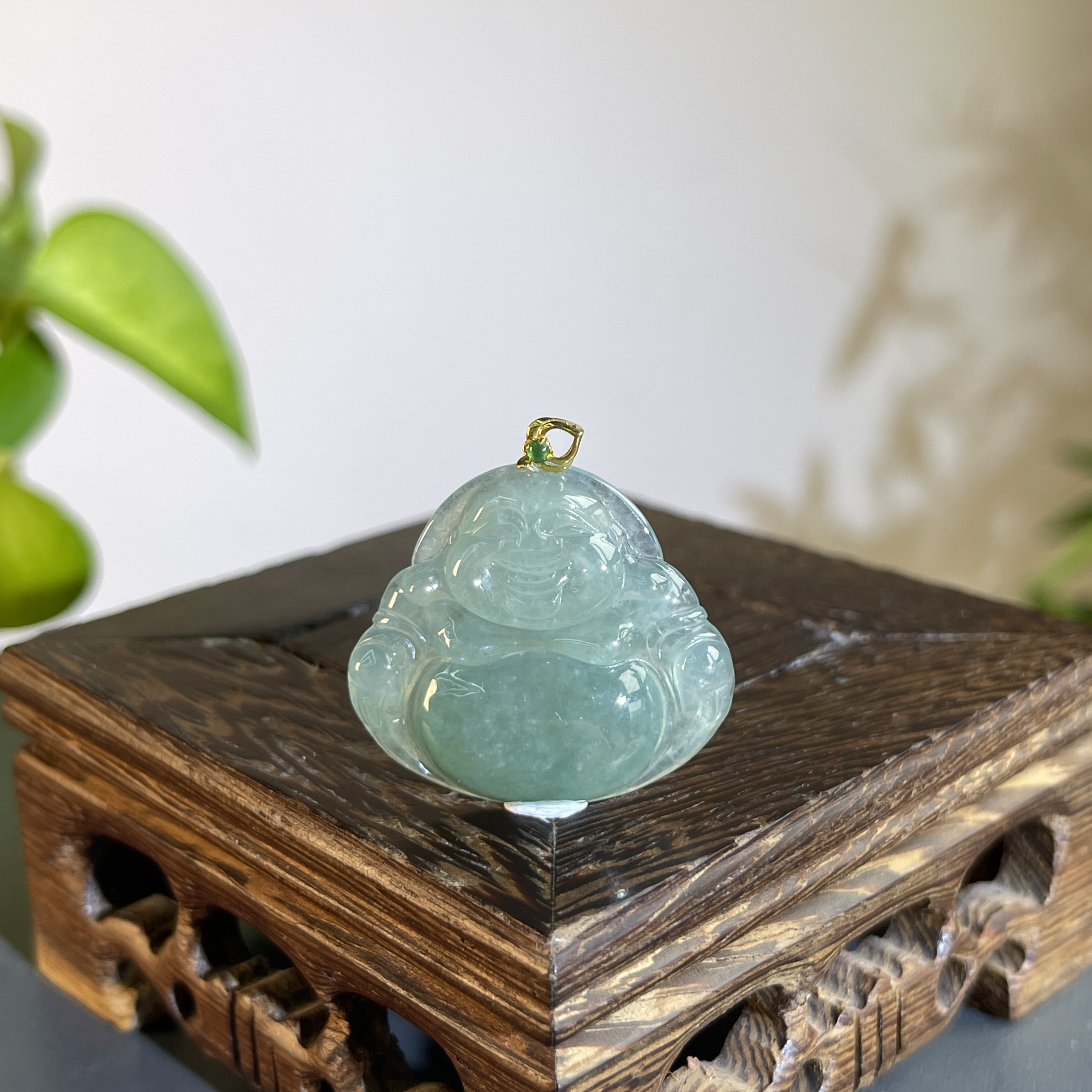 JXB19-34  天然缅甸A货翡翠 18K金扣佛公