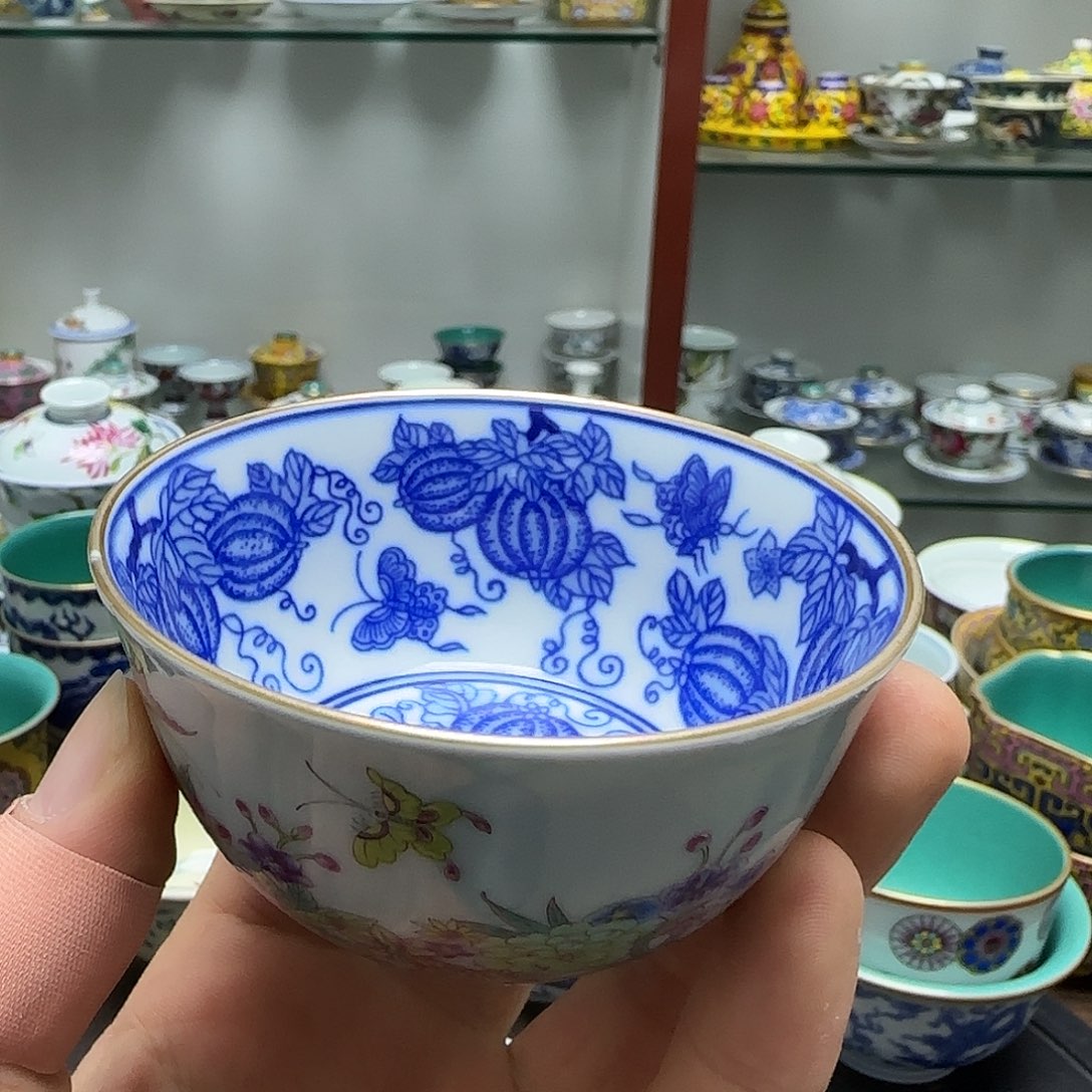 女***角瓷片瓷器的工艺技术水平