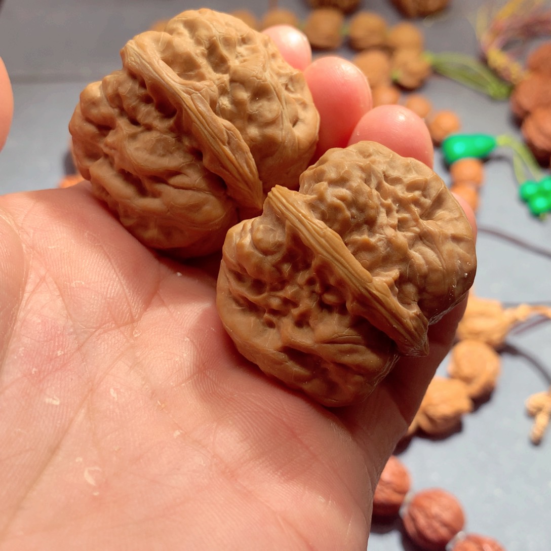 文玩核桃吊坠蛤蟆头