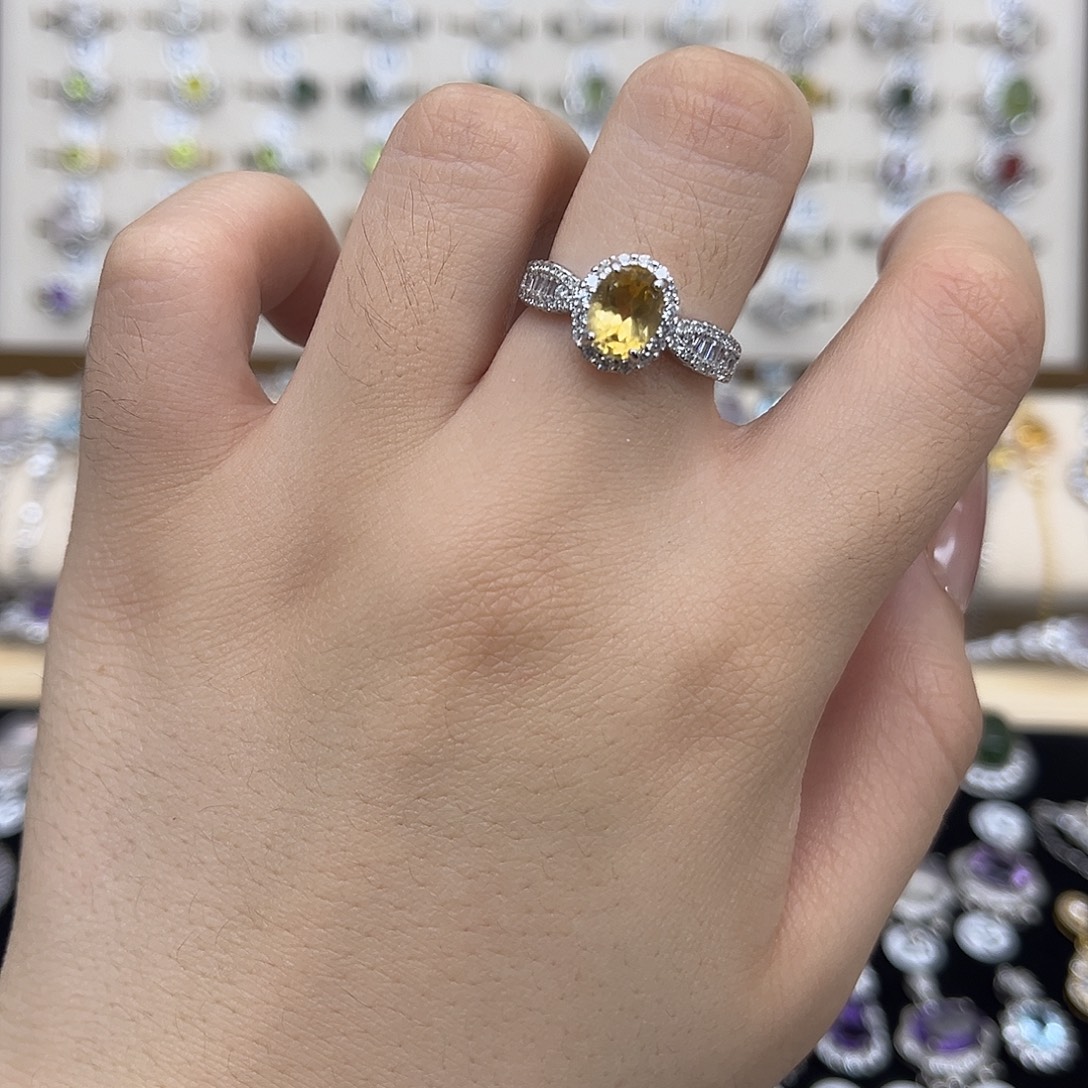 银S925镶嵌黄晶戒指