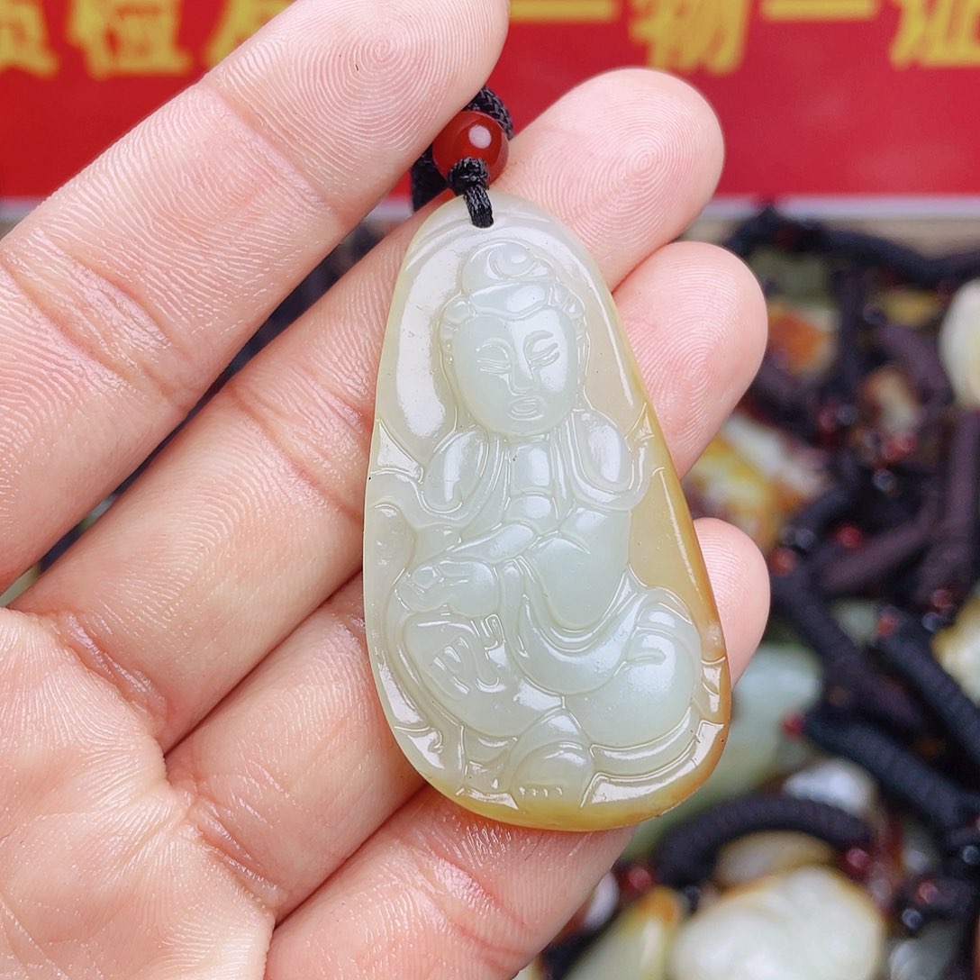 和田玉颈饰未镶嵌