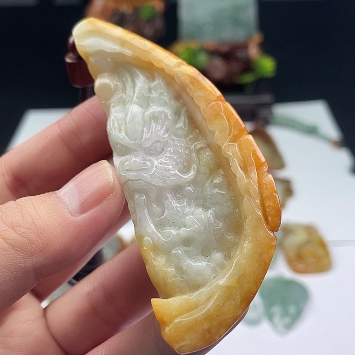 翡翠未镶嵌颈饰吊坠