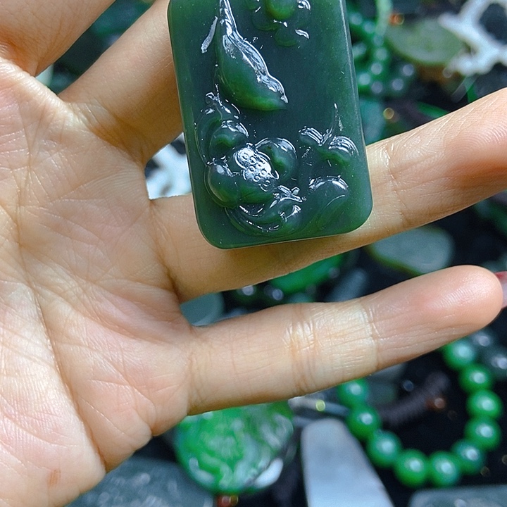 颈饰未镶嵌和田玉