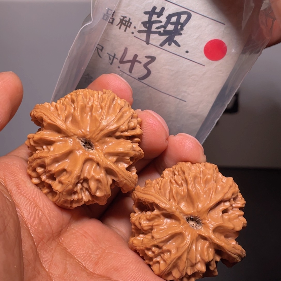 文玩核桃吊坠文玩核桃