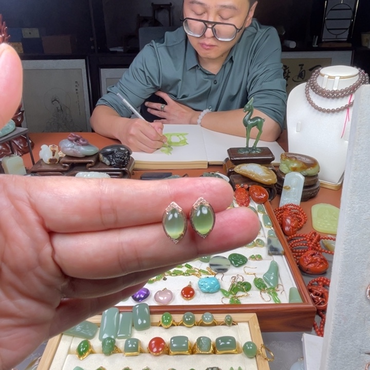 清***水和田玉银S925镶嵌耳饰