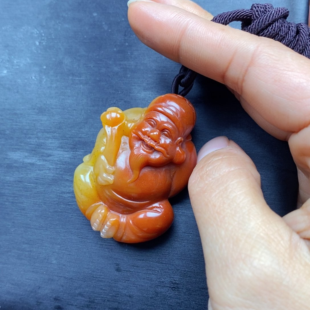 石英质玉（黄龙玉）颈饰未镶嵌