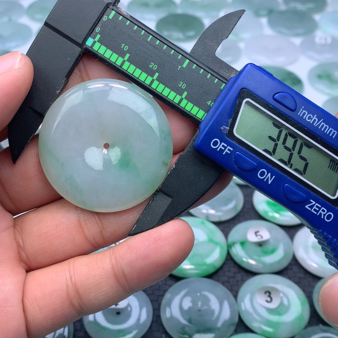 翡翠颈饰未镶嵌缅甸天然A货翡翠