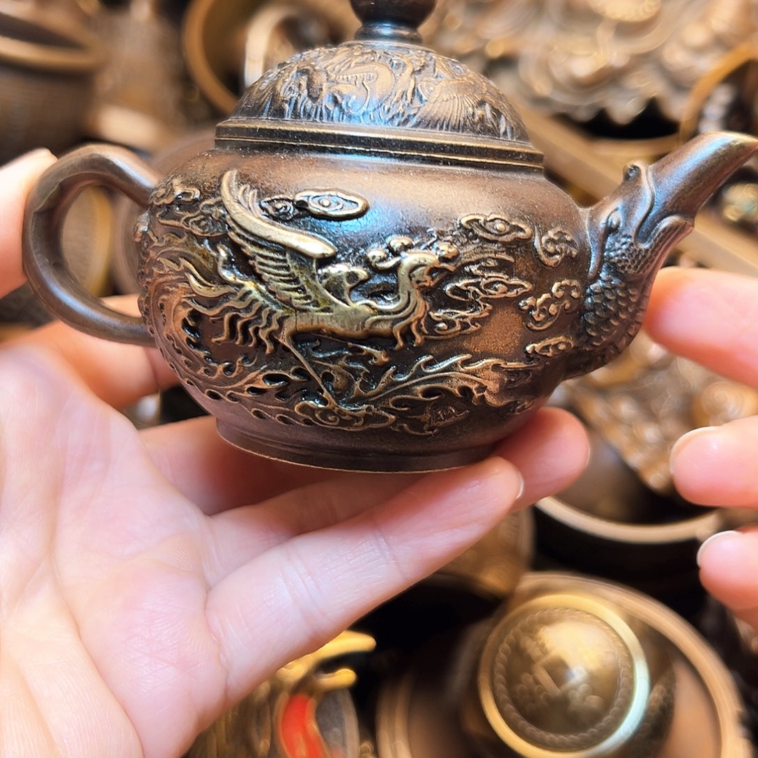 精美铜器工艺品等