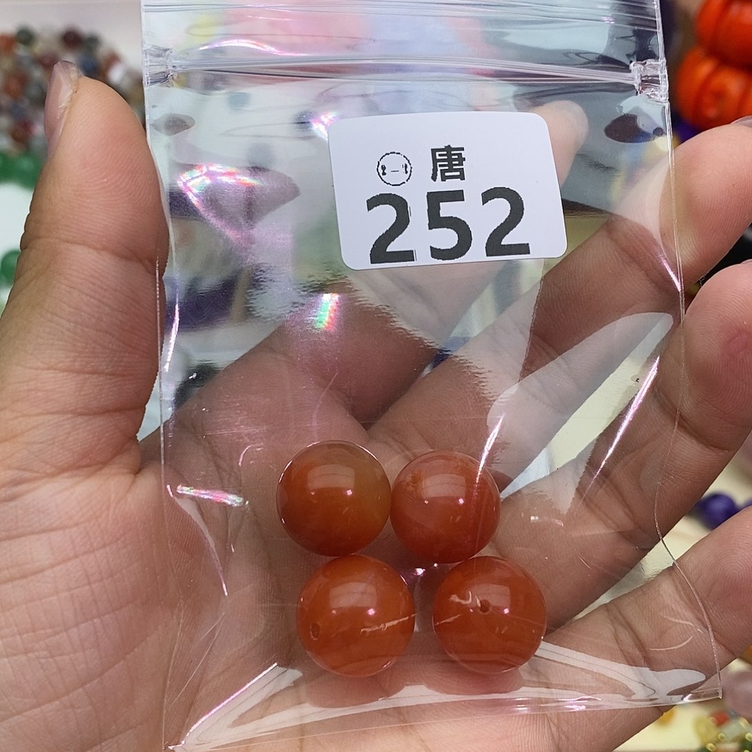 靖***。未镶嵌手链水晶多样性发一