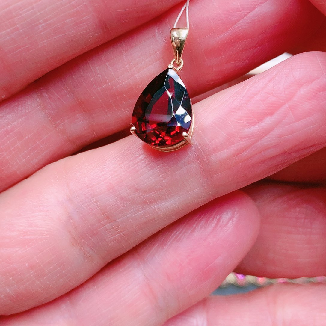 石榴石吊坠(不含链)18K金镶嵌