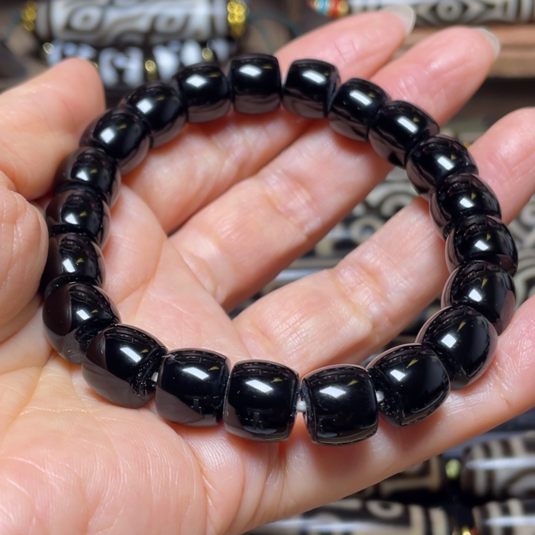 何****玛瑙/玉髓未镶嵌珠宝奇石黑武士