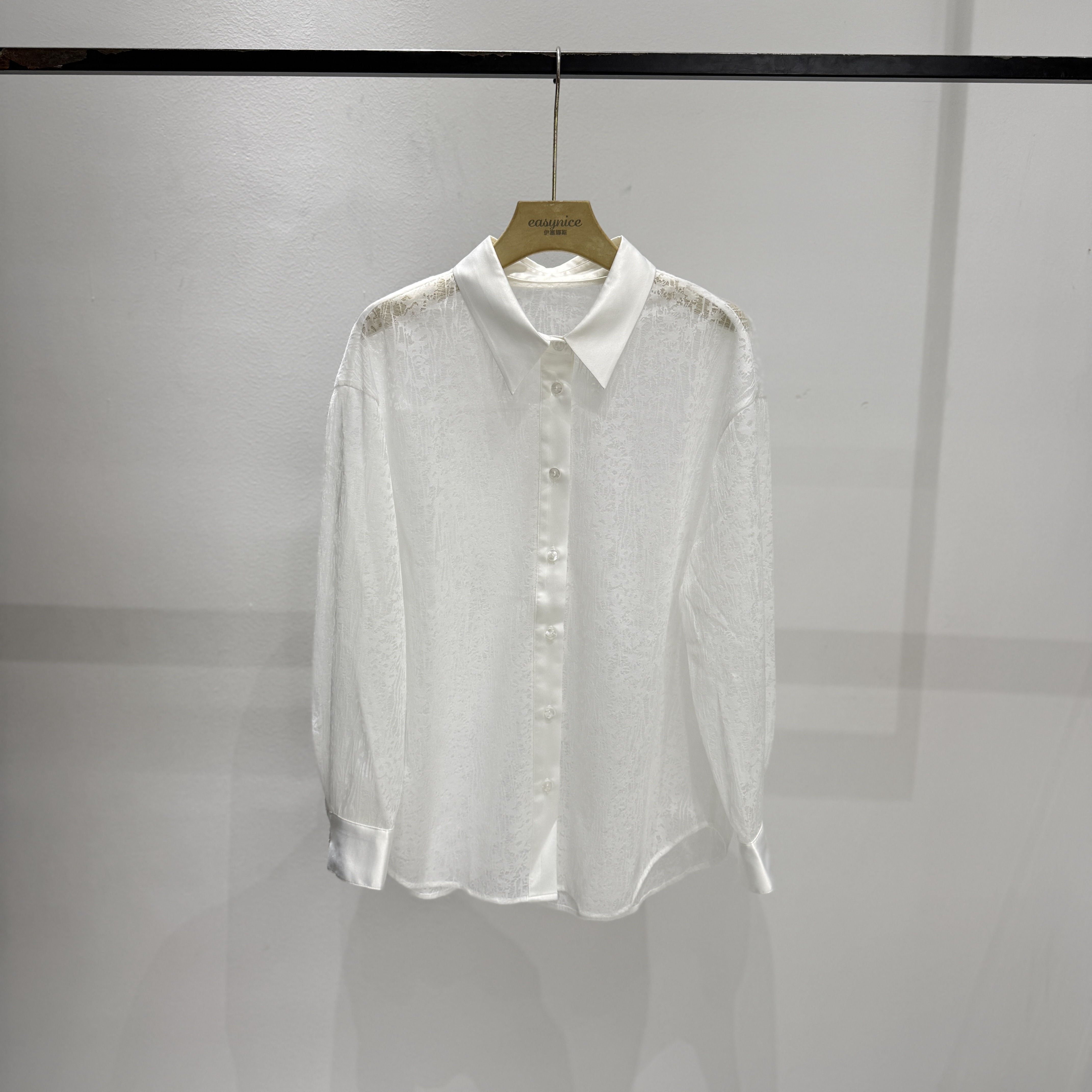 【麦丝】休闲时尚百搭宽松显瘦气质薄款长袖衬衫 OSY-1102