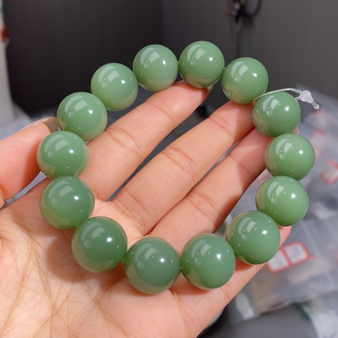 和田玉未镶嵌手串