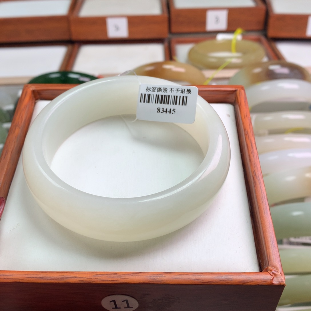 和田玉手镯未镶嵌60