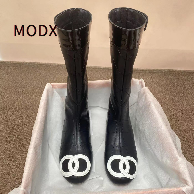 MODX2026秋冬新款小香风圆头中筒靴黑色百搭平底时装靴冬季新款