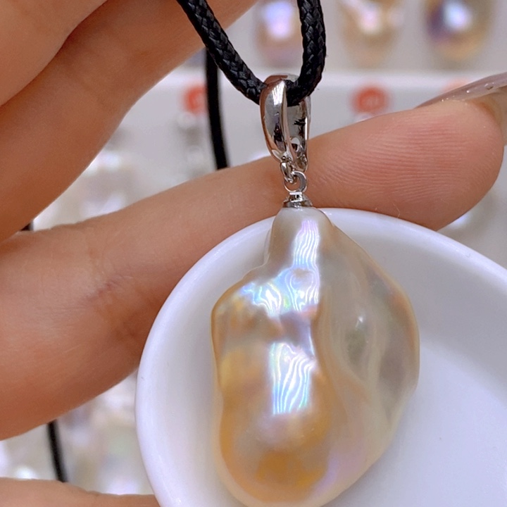 淡水珍珠吊坠(赠链)未镶嵌