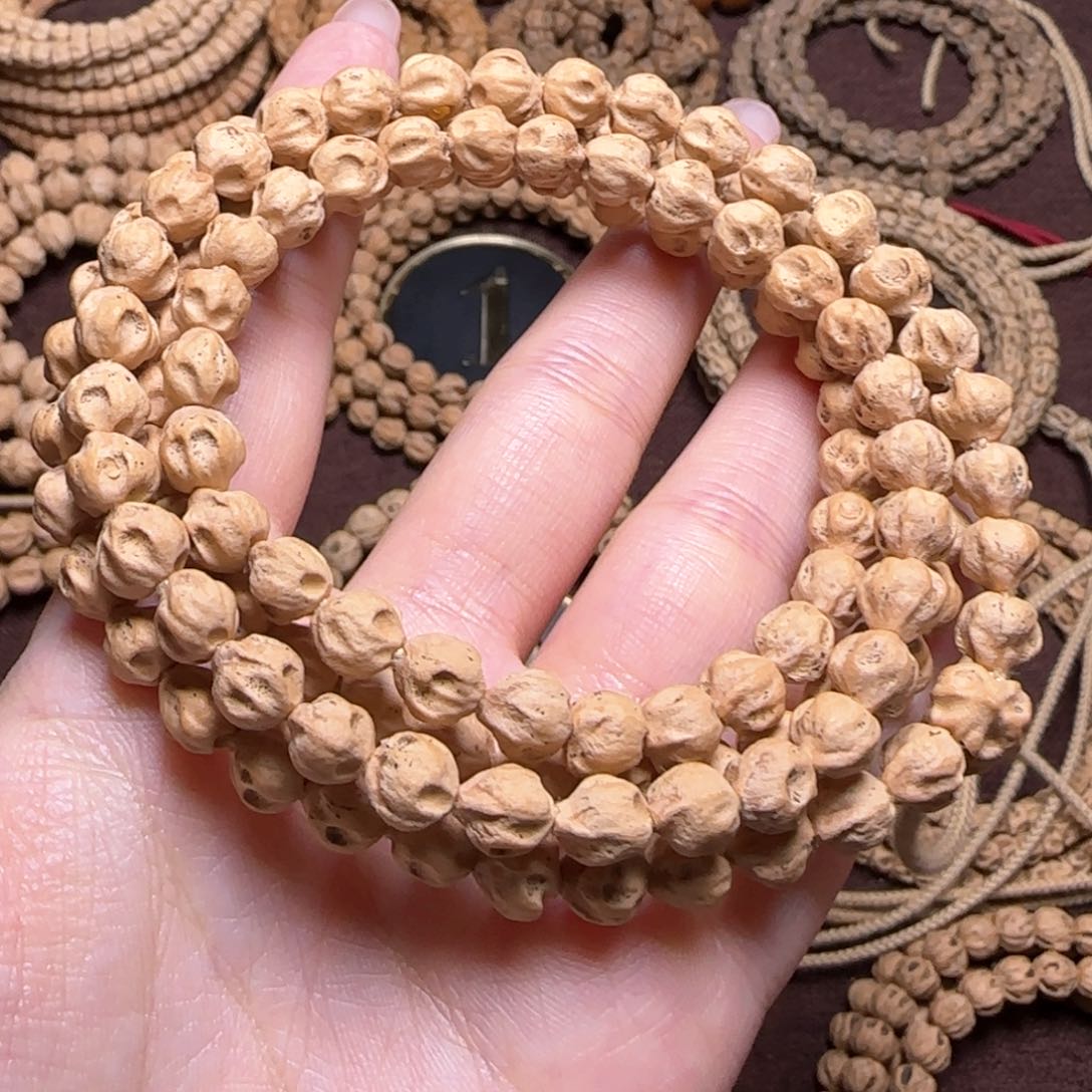 柏香籽/百香籽吊坠呈*