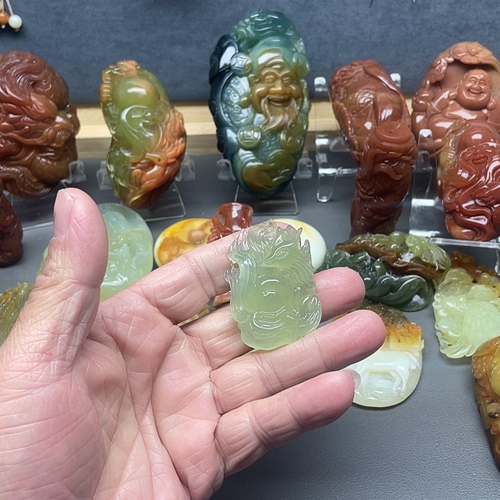蛇纹石玉未镶嵌挂件