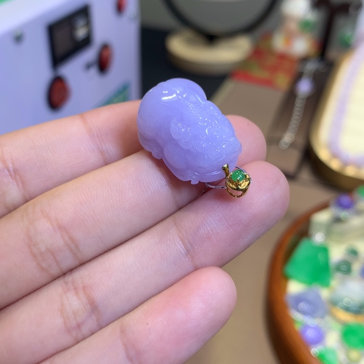 翡翠18K金镶嵌颈饰翡翠