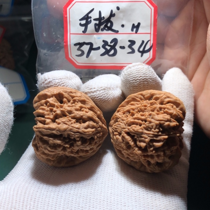 文玩核桃吊坠南疆54