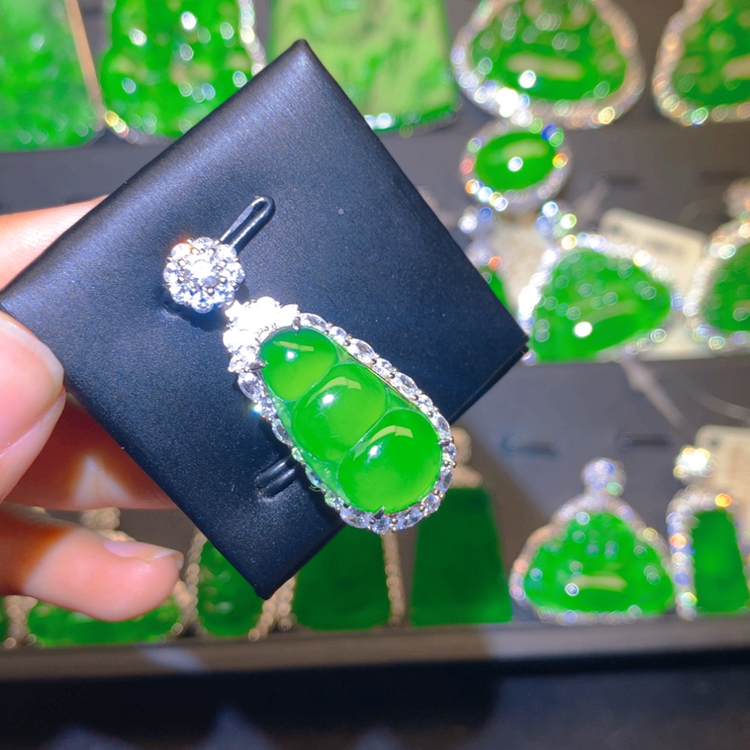 翡翠银S925镶嵌颈饰