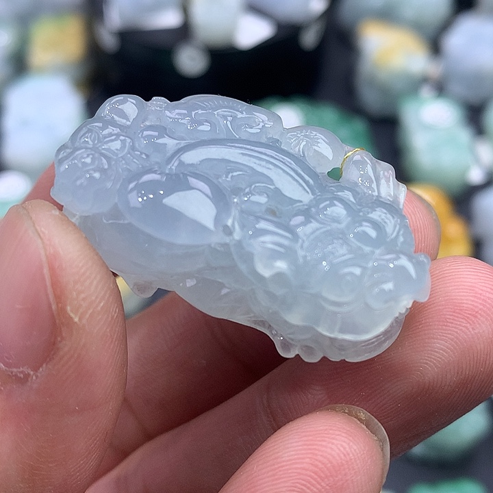 翡翠未镶嵌颈饰天然缅甸翡翠貔貅吊坠