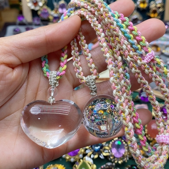 未镶嵌颈饰水晶可***宝天然水晶吊坠