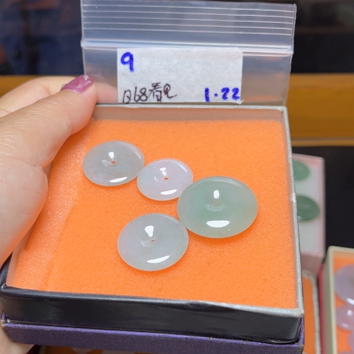 定制翡翠未镶嵌看**！不