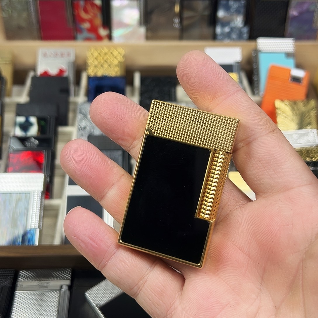 纯铜黑金卡路蓝宝石