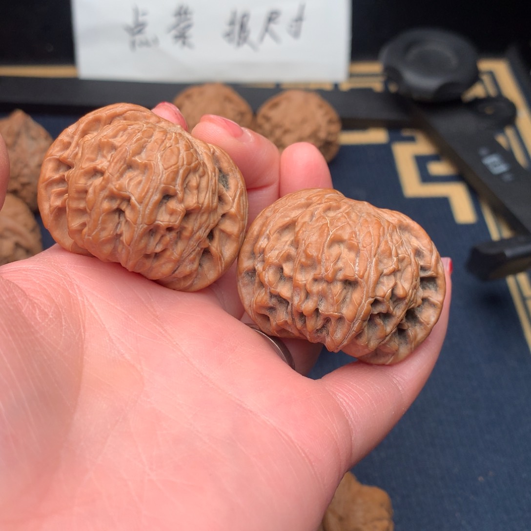 文玩核桃把件易*磨盘
