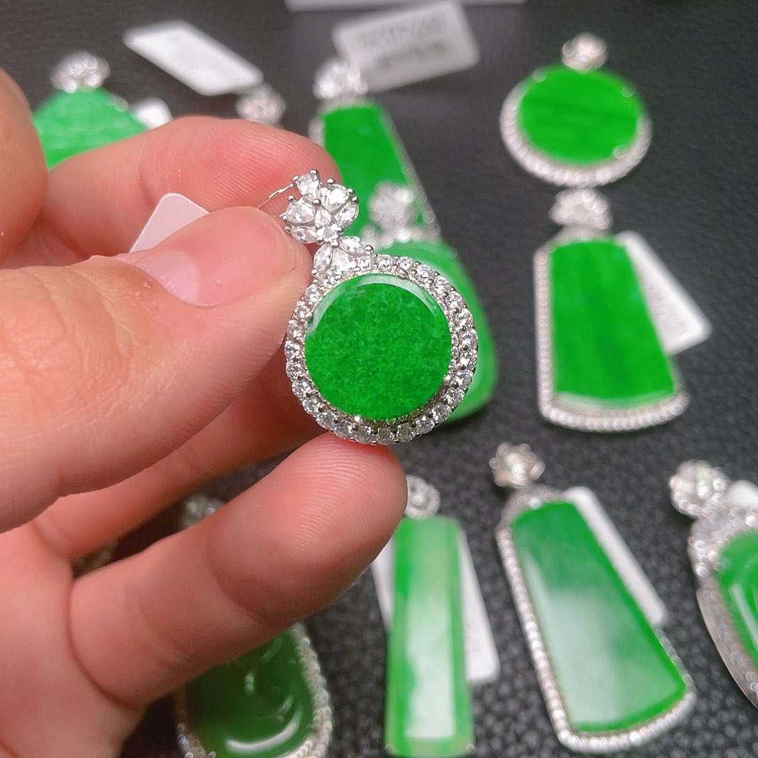 【闪购商品】翡翠吊坠(不含链)银S925镶嵌