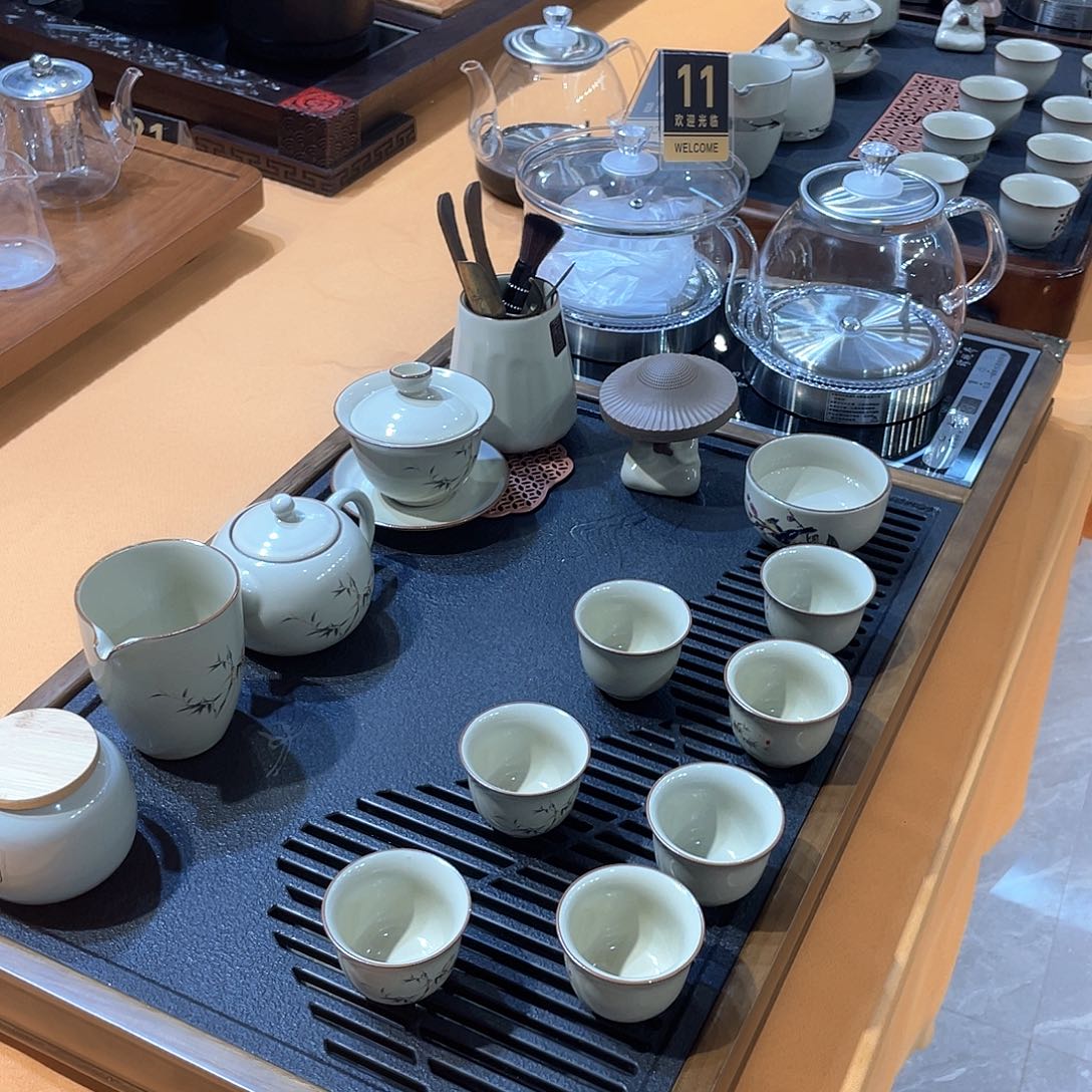 茶盘茶盘茶杯茶杯茶壶茶杯