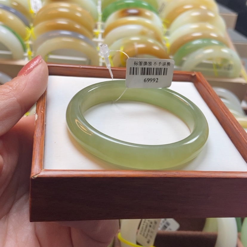 【闪购商品】和田玉手镯未镶嵌52.3