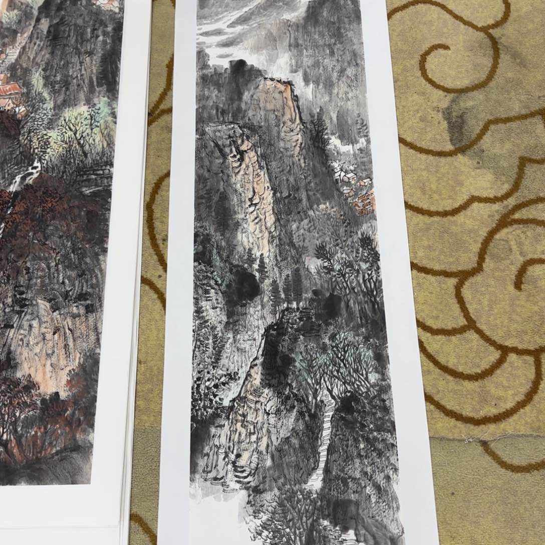 国画上****裱liubo四尺对开童