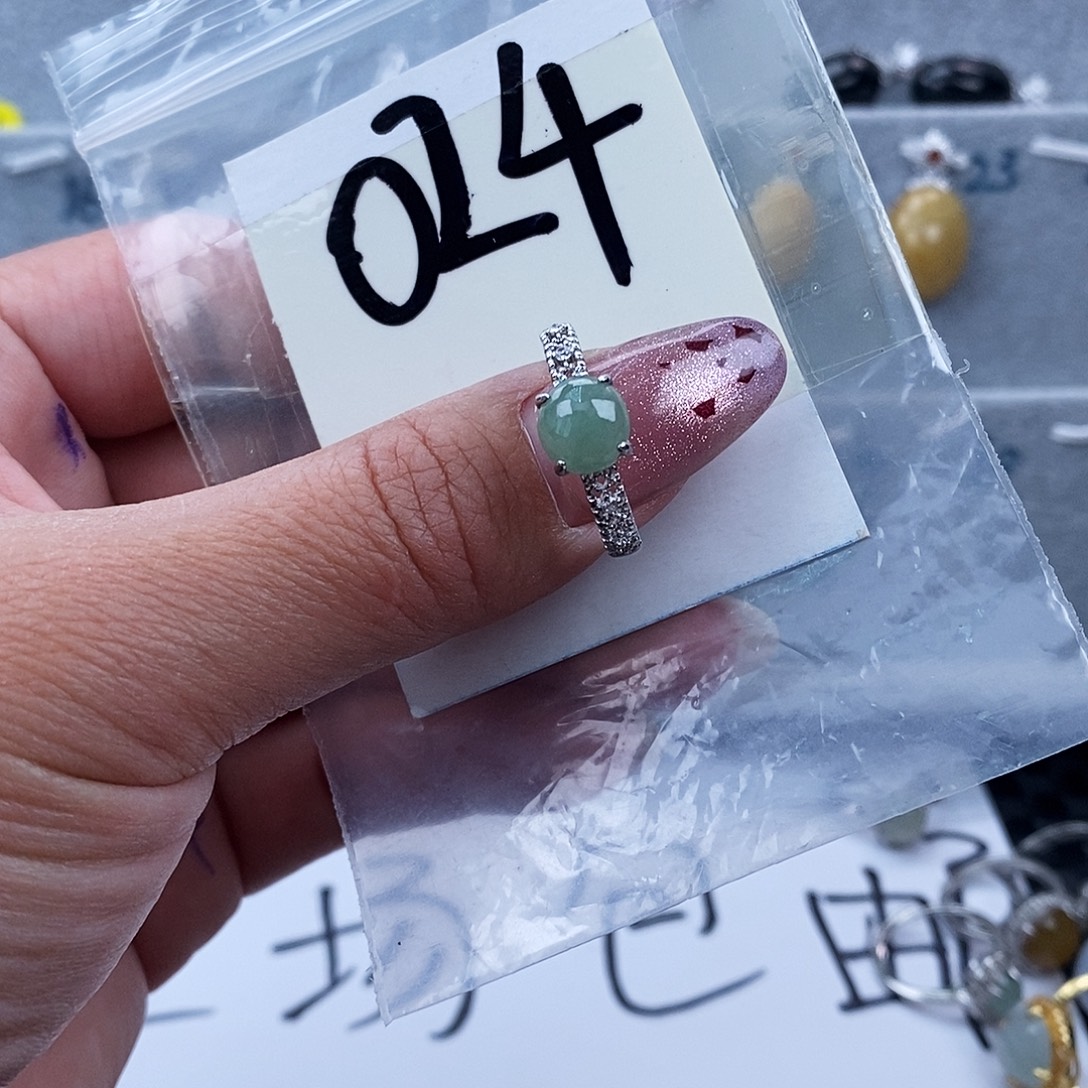 翡翠未镶嵌戒指缅甸