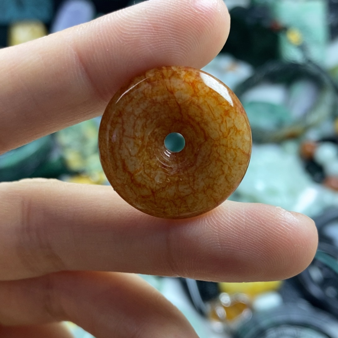 翡翠颈饰未镶嵌吊坠