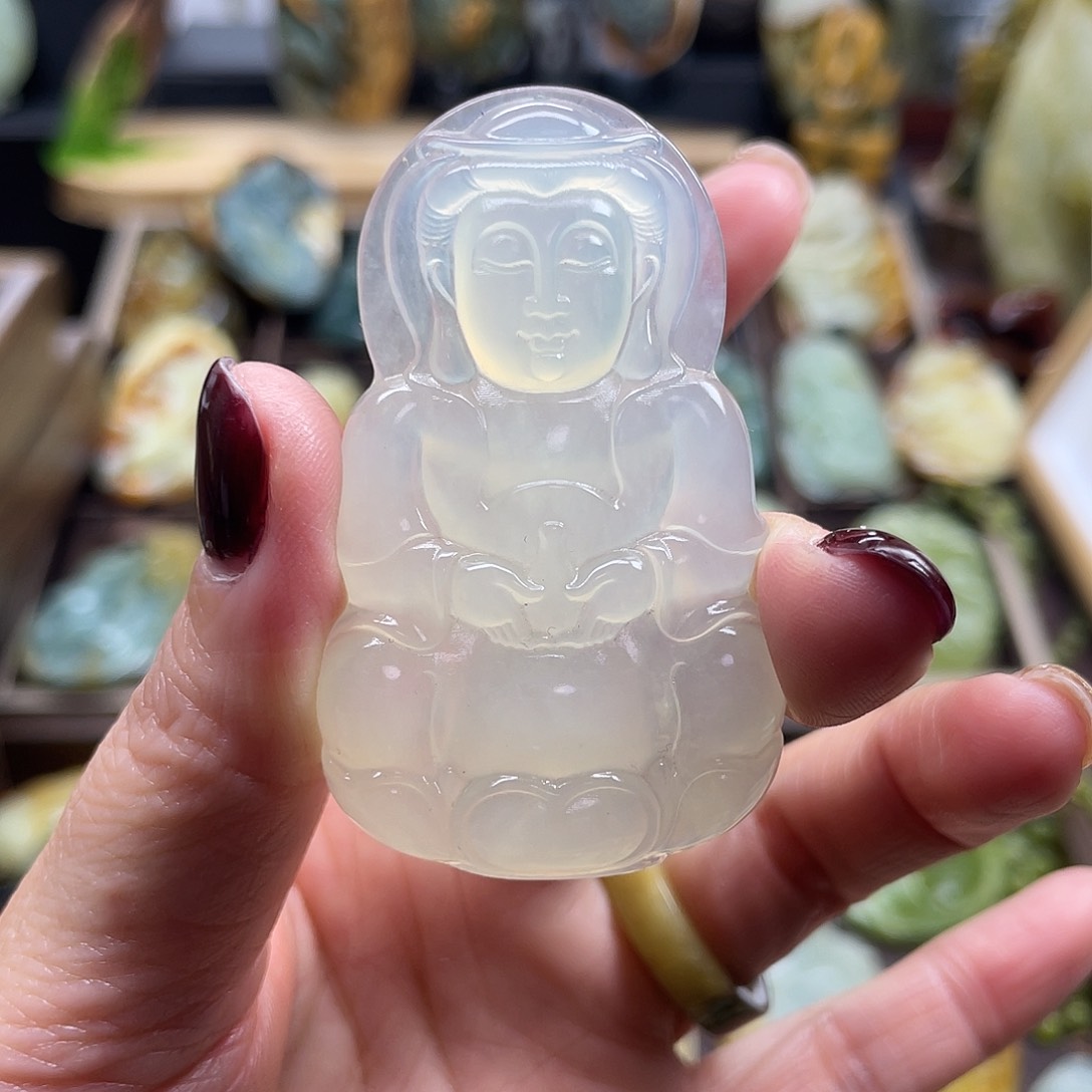 蛇纹石玉颈饰未镶嵌岫玉观音