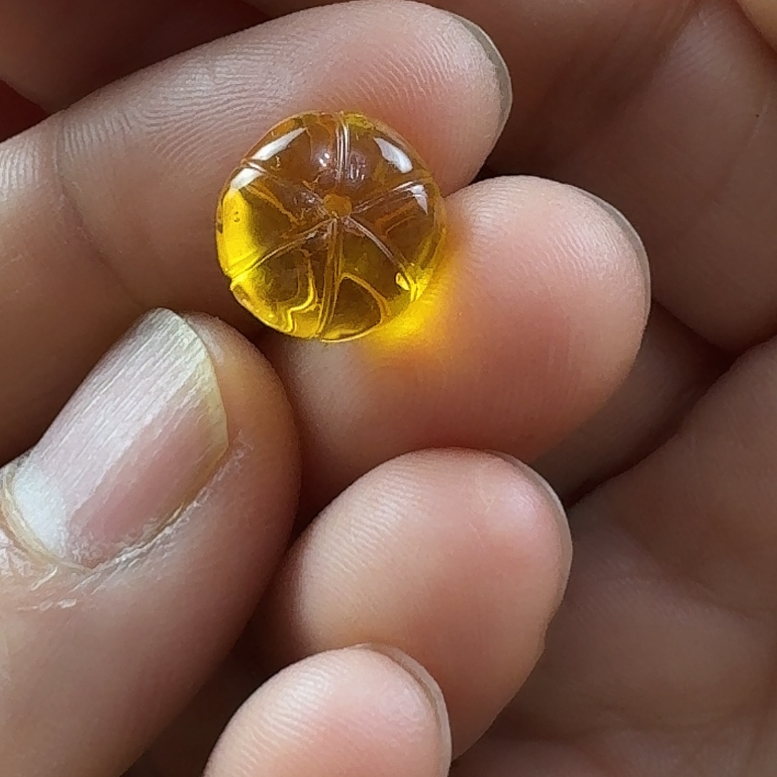 蜜蜡未镶嵌裸石13