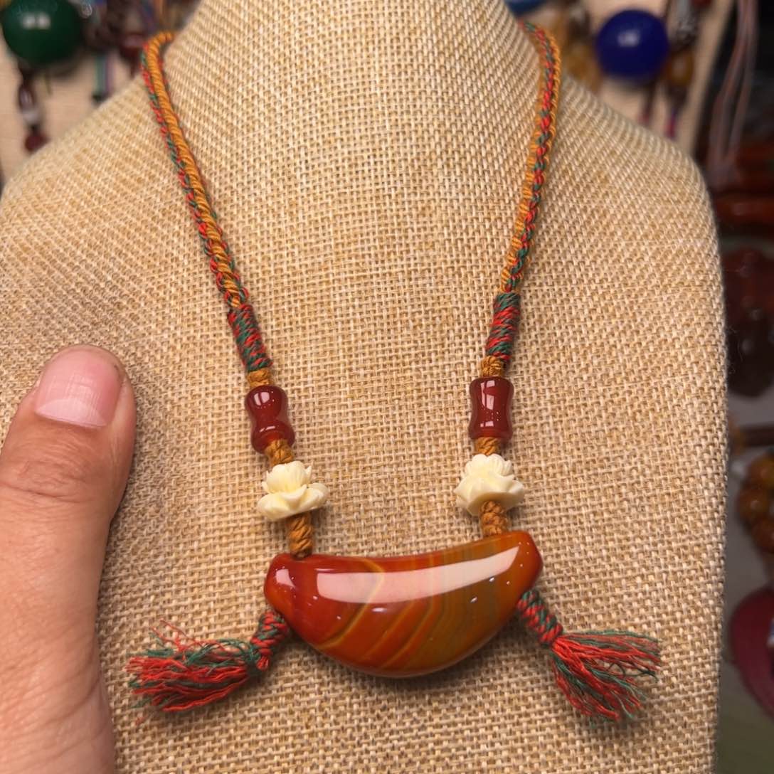 玛瑙/玉髓颈饰未镶嵌