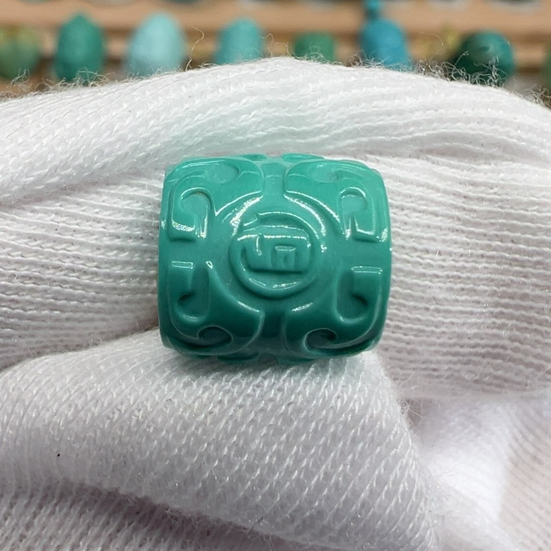 绿松石配饰未镶嵌