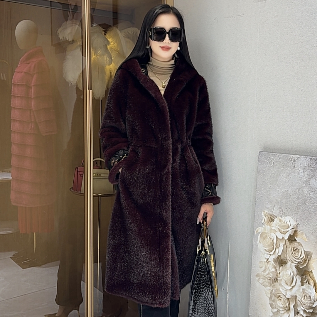 2025冬款施施家帽子款双穿显瘦气质中长款皮 毛一体毛外套99929