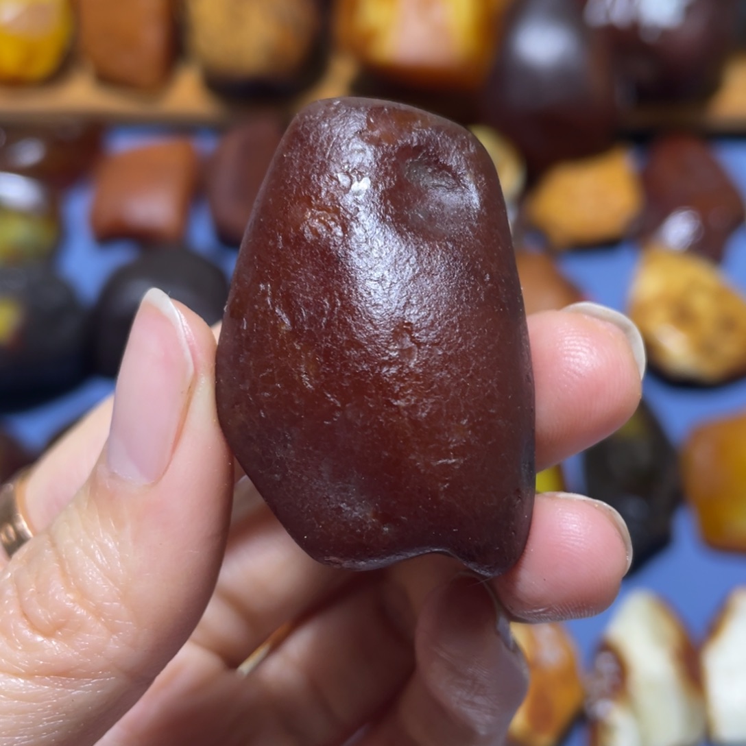 定制琥珀未镶嵌原石