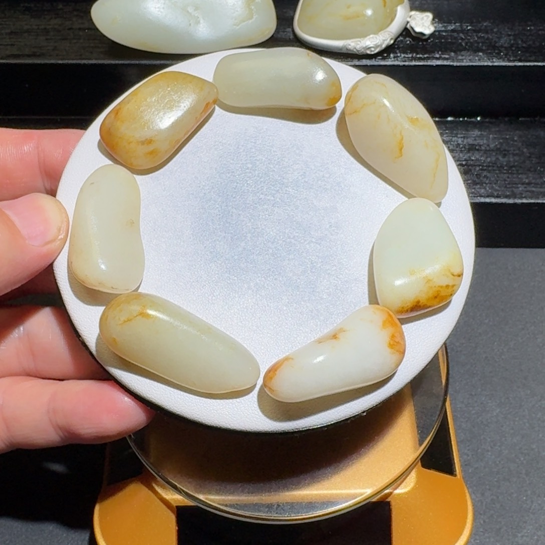 疯***籽和田玉未镶嵌颈饰